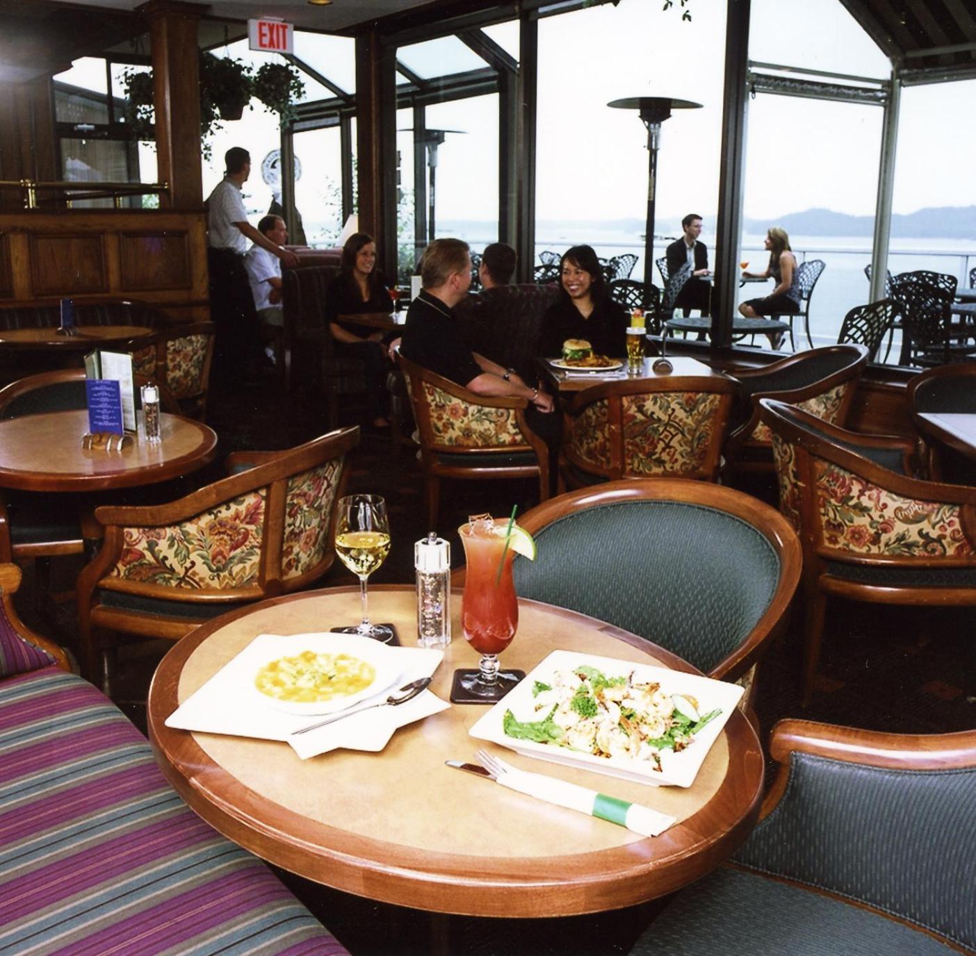 Crest Hotel Prince Rupert Exterior photo