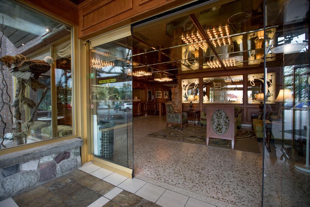 Crest Hotel Prince Rupert Exterior photo