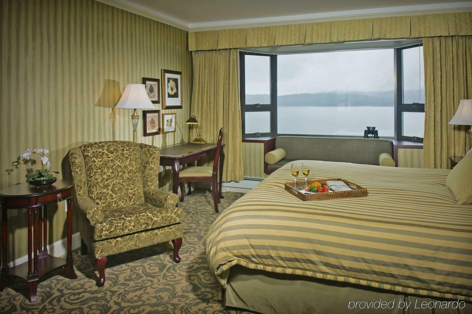 Crest Hotel Prince Rupert Exterior photo